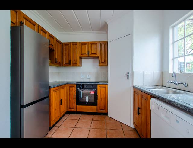 2 BEDROOM APARTMENT FOR SALE IN RIETVALLEIRAND